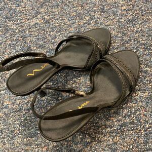 Nina High Heels sz. 9.5